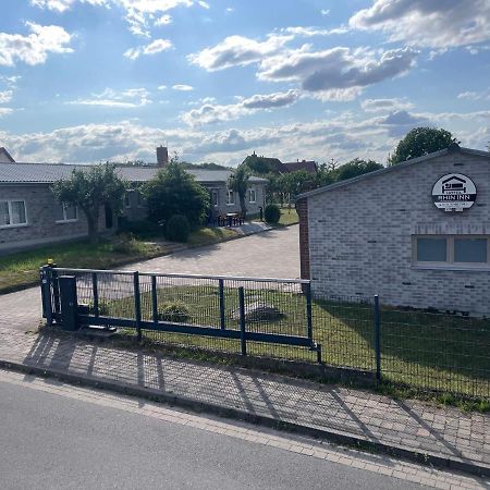 Hotel Rhin Inn Fehrbellin Екстериор снимка