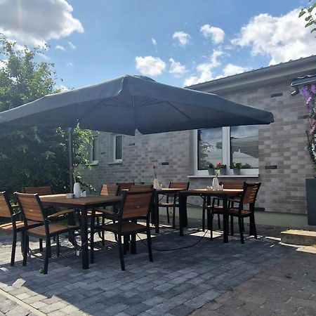 Hotel Rhin Inn Fehrbellin Екстериор снимка