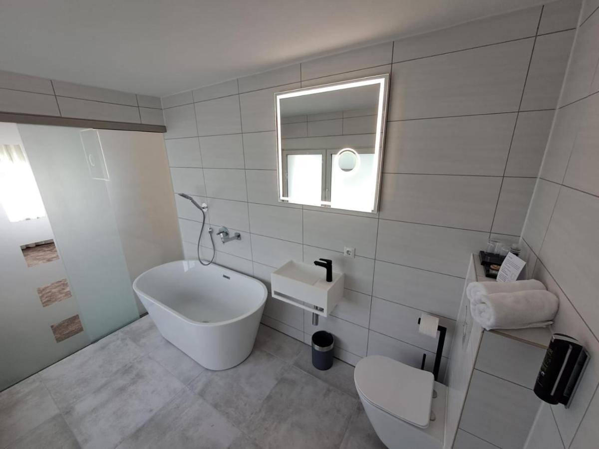 Hotel Rhin Inn Fehrbellin Екстериор снимка