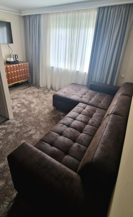 Hotel Rhin Inn Fehrbellin Екстериор снимка