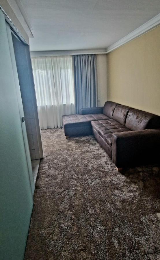 Hotel Rhin Inn Fehrbellin Екстериор снимка