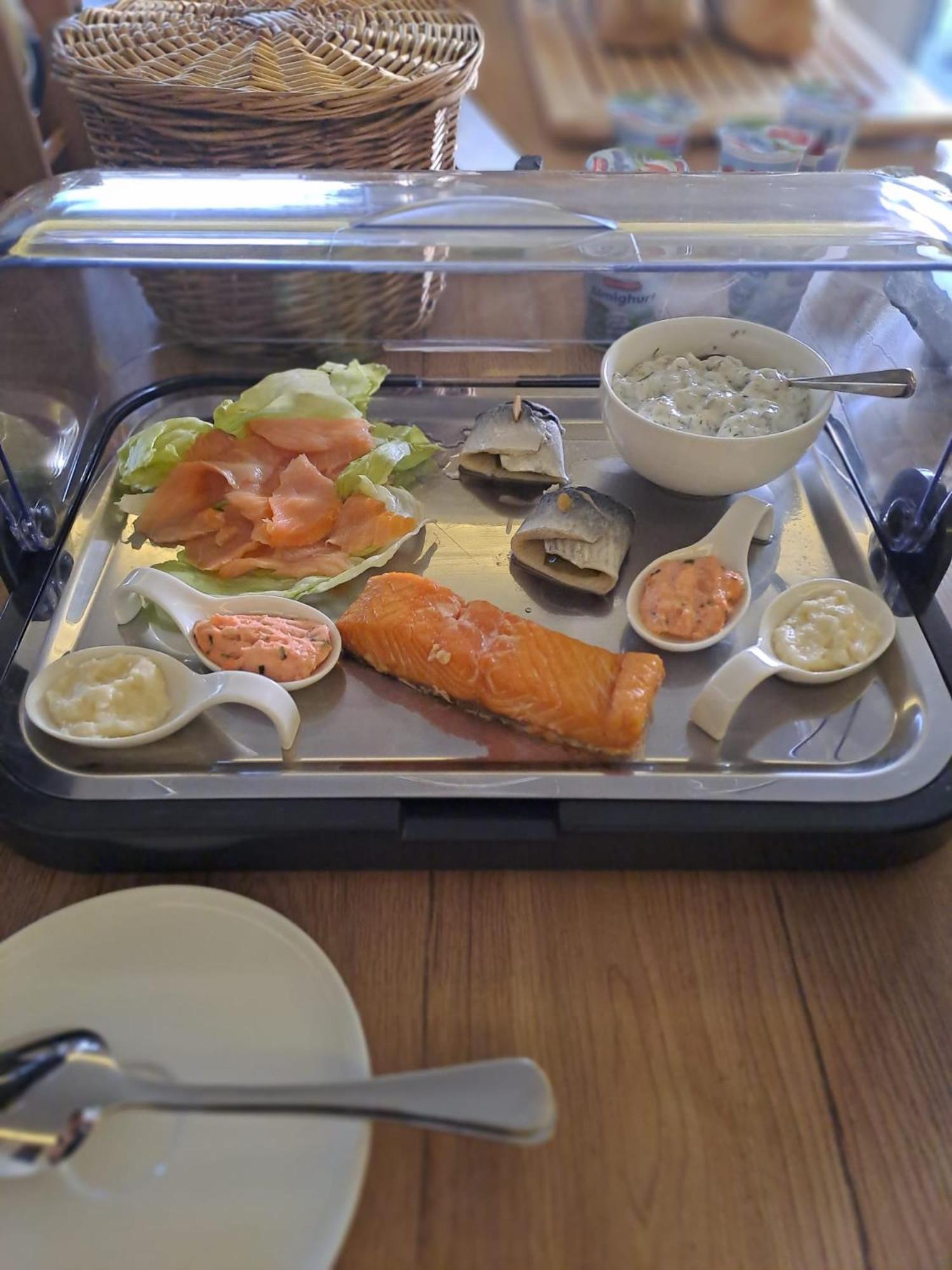 Hotel Rhin Inn Fehrbellin Екстериор снимка